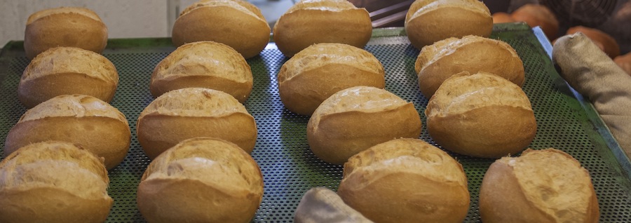 Frische Brötchen direkt aus dem Ofen